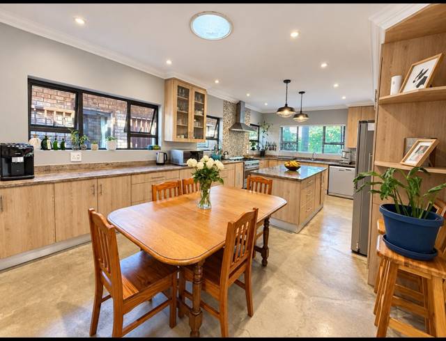 4 BEDROOM FREEHOLD TO LET IN RANDPARK RIDGE